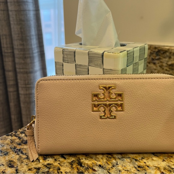 Tory Burch Natural Britten Zip Continental Wallet - Light blush pink - Picture 5 of 7